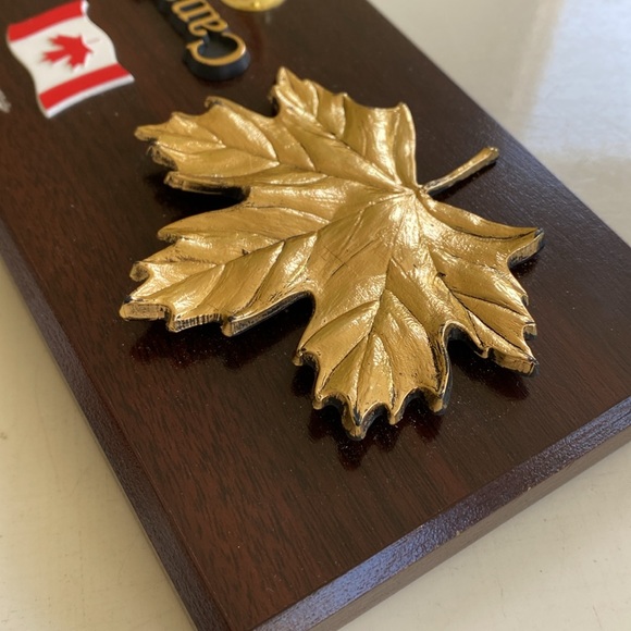 Vintage Canada Maple Leaf Desk Plaque - Picture 5 of 6